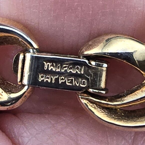 Vintage Trifari Gold-Tone Collar Choker Necklace With Swirl Links PAT PEND - Picture 6 of 7